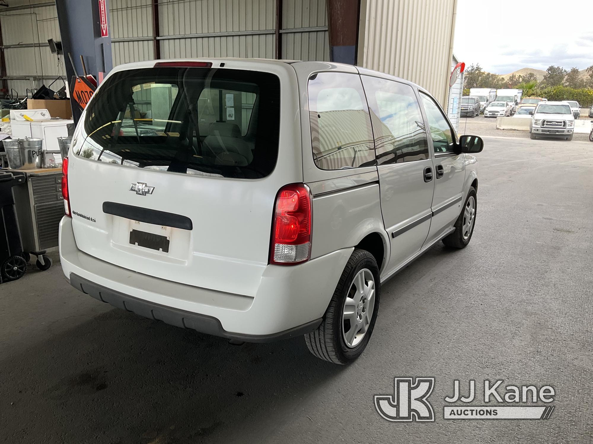 (Jurupa Valley, CA) 2007 Chevrolet Uplander LS Sports Van Runs & Moves