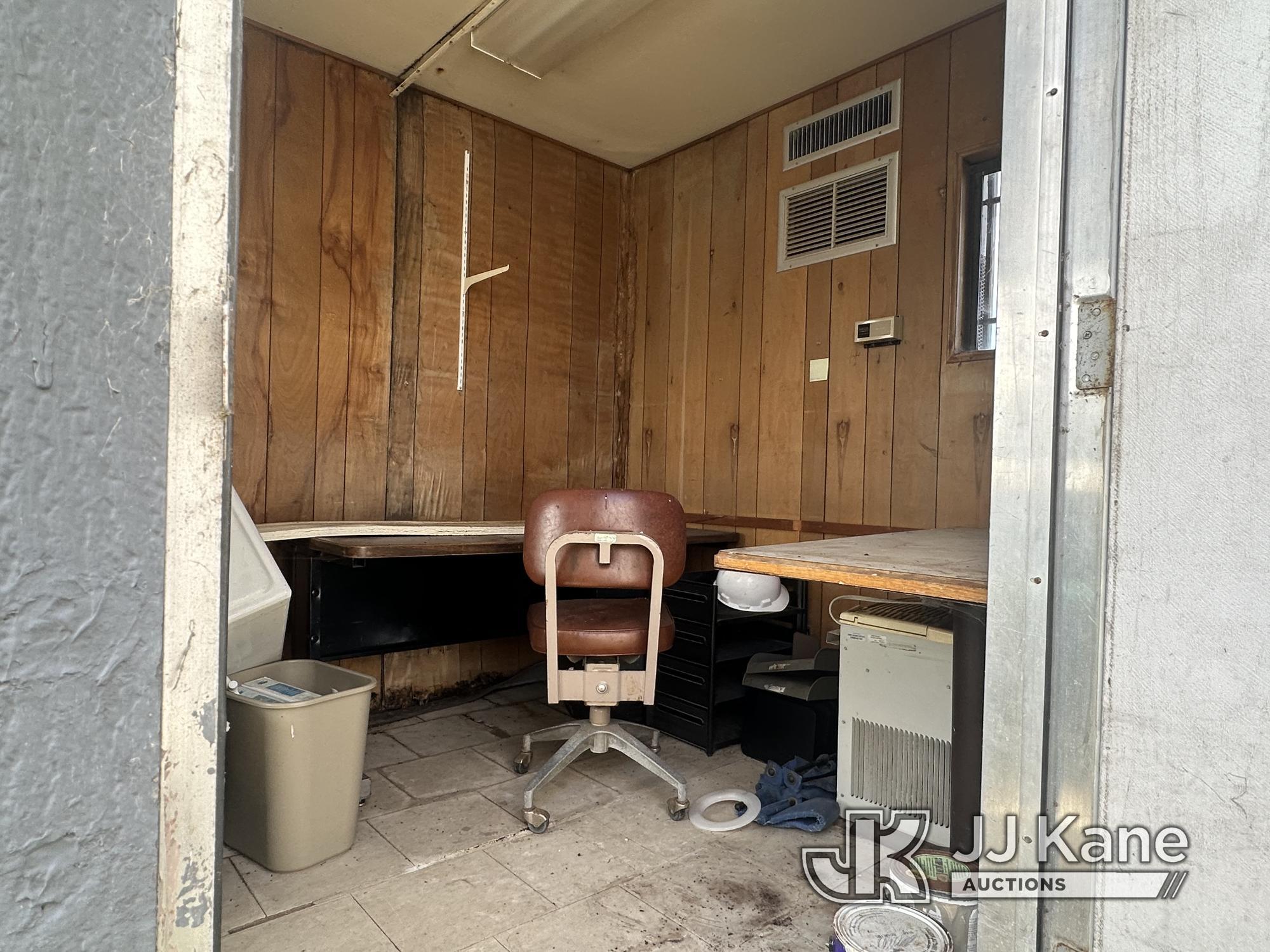 (San Luis Obispo, CA) 1991 Standard Pacific CCH Office Trailer Used Mobile Office Trailer Not Road W