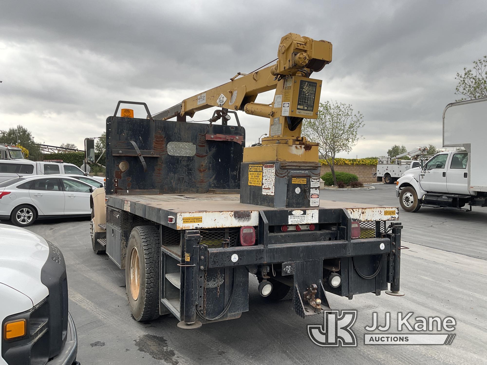 (Jurupa Valley, CA) 1991 International 4600 Flatbed Truck Runs & Moves