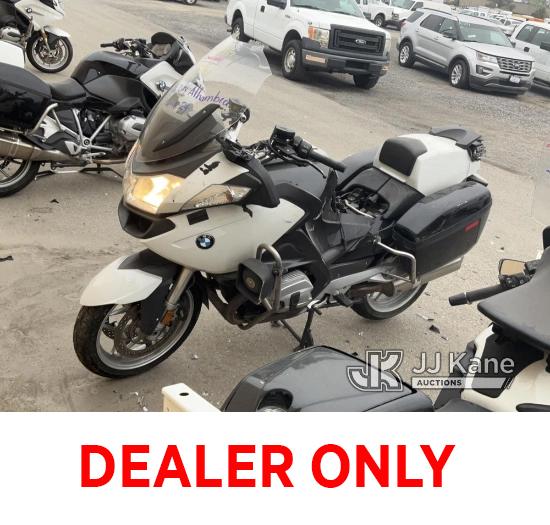 (Jurupa Valley, CA) 2012 BMW Motorcycle Runs & Moves, Running Rough , Smoking , Missing Parts