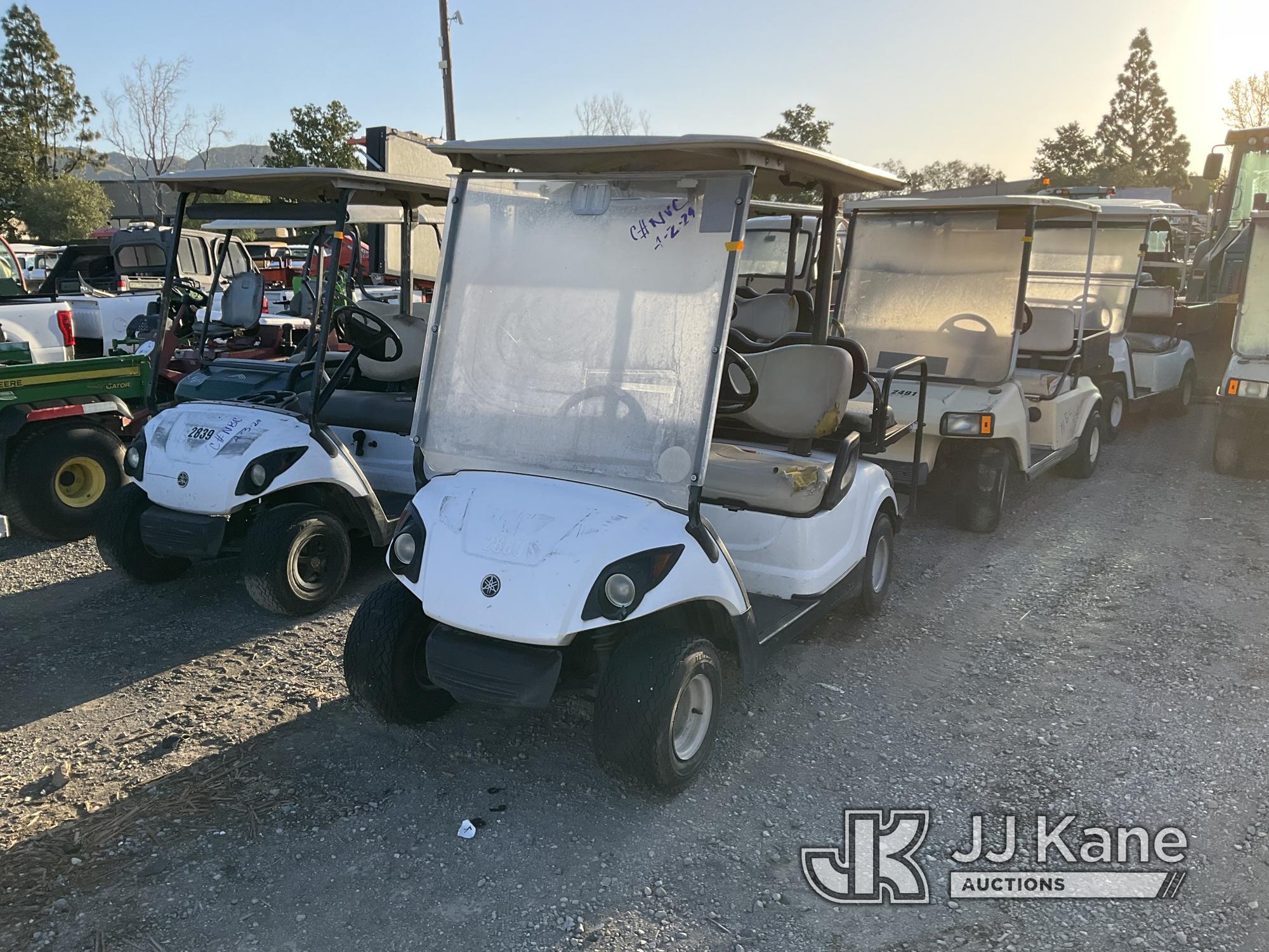 (Jurupa Valley, CA) 2011 Yamaha Golf Cart Runs & Moves, Operates Without Key, True Hours Unknown