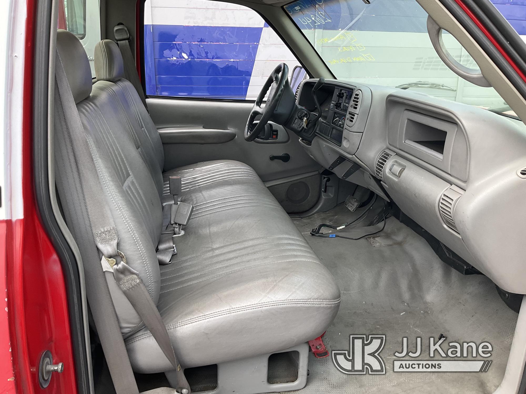 (Jurupa Valley, CA) 1997 GMC Sierra C/K 2500 Regular Cab Pickup 2-DR Runs & Moves, Has Paint Damage