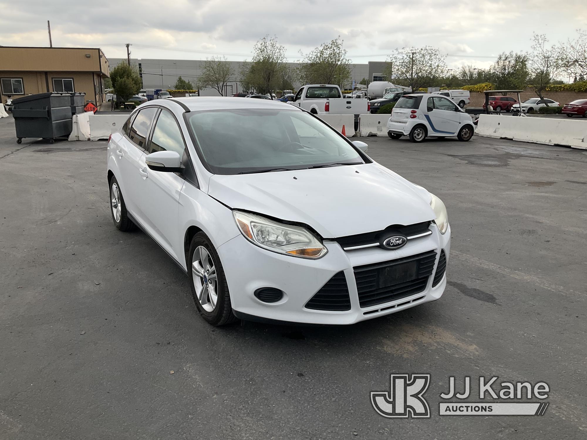 (Jurupa Valley, CA) 2013 Ford Focus 4-Door Sedan Runs & Moves