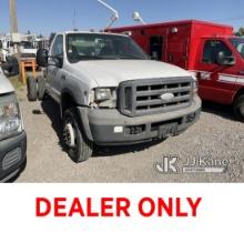 (Jurupa Valley, CA) 2005 Ford F-450 SD Cab & Chassis Engine Runs Rough, No Tail Lights, No Mudflaps,