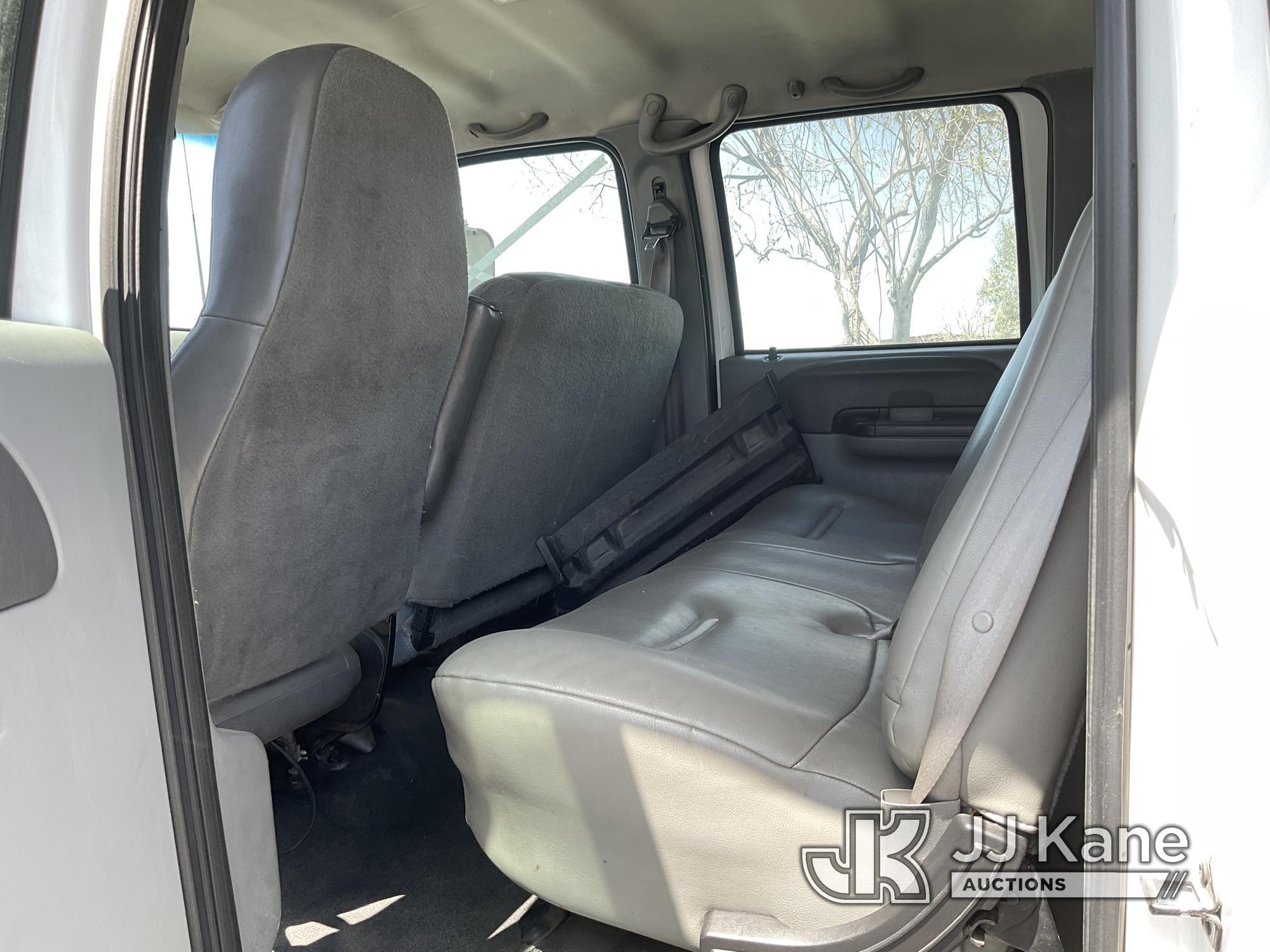 (Jurupa Valley, CA) 2006 Ford F650 Van Body Truck Runs & Moves, Must Be Registered Out Of State Due