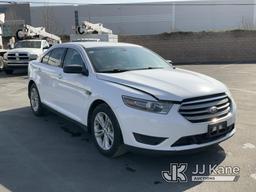 (Jurupa Valley, CA) 2015 Ford Taurus 4-Door Sedan Runs & Moves) (Check Engine Light Is On, Missing B