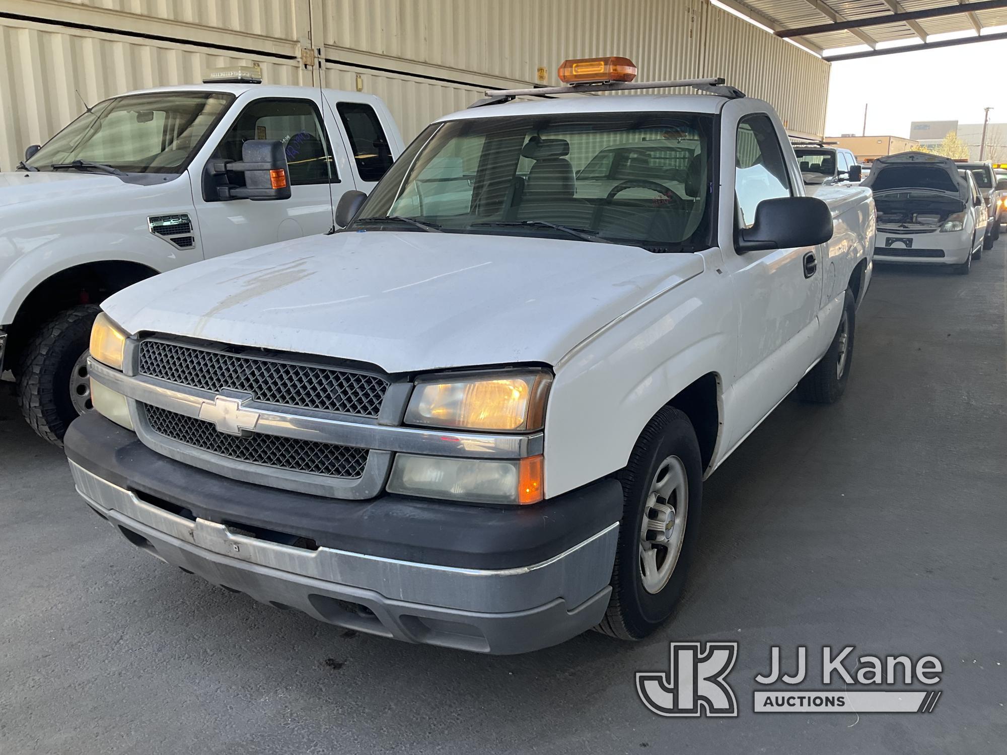 (Jurupa Valley, CA) 2003 Chevrolet Silverado 1500 Pickup Truck Runs & Moves