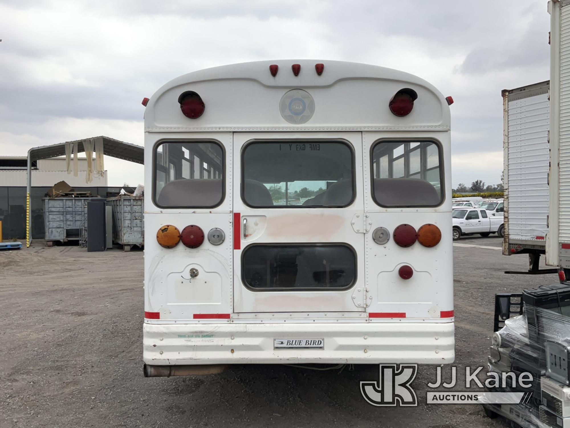 (Jurupa Valley, CA) 1990 Chevrolet 54 Passenger Passenger Bus Not Running, Paint Is Sun Damaged