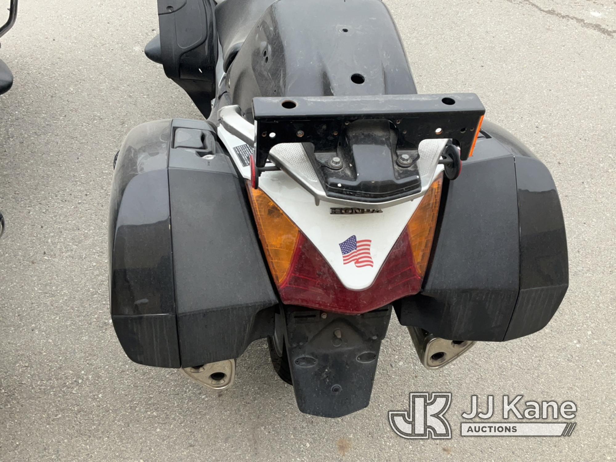 (Jurupa Valley, CA) 2013 Honda ST1300PA Motorcycle Not Running , No key