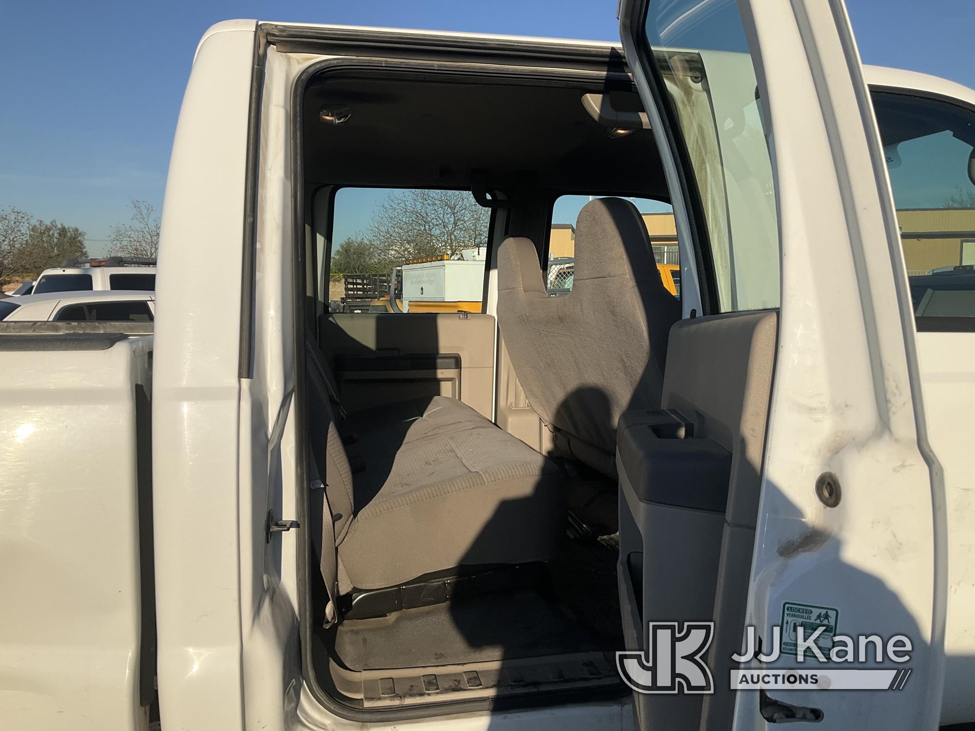 (Jurupa Valley, CA) 2008 Ford F250 4x4 Crew-Cab Pickup Truck Runs & Moves, Body Damage