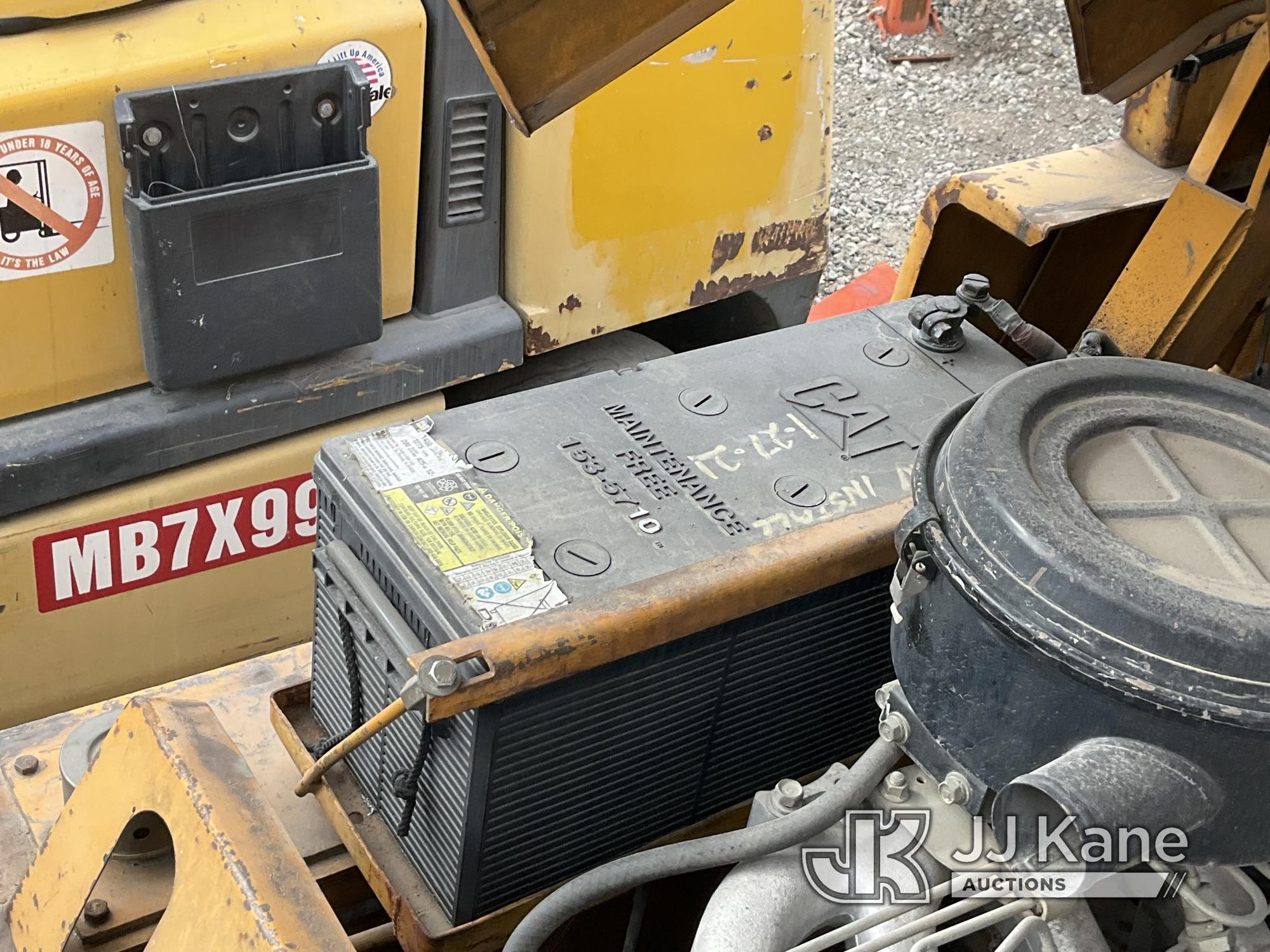 (Jurupa Valley, CA) Komatsu Solid Tired Forklift Not Running