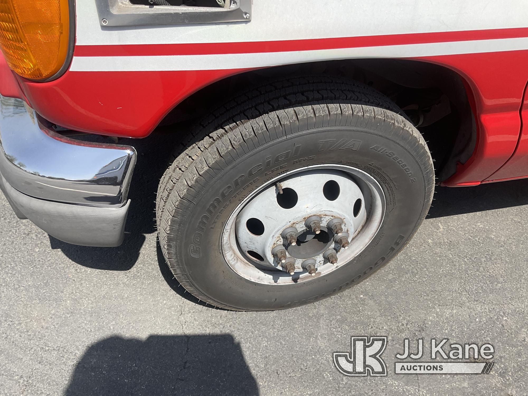 (Jurupa Valley, CA) 2006 Ford Econoline 450 Cutaway Ambulance Runs & Moves, Windshield Cracked