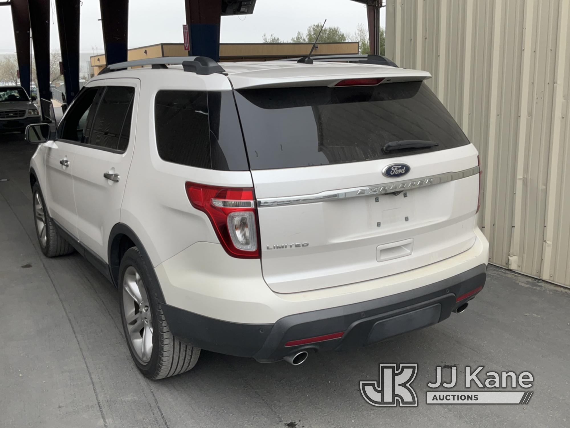 (Jurupa Valley, CA) 2015 Ford Explorer Limited 4-Door Sport Utility Vehicle Runs & Moves, Open Recal