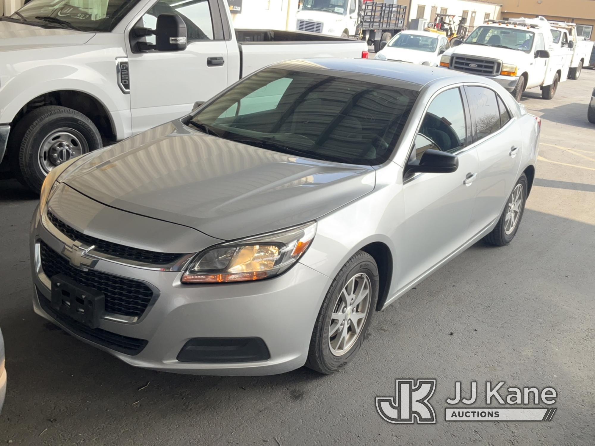 (Jurupa Valley, CA) 2014 Chevrolet Malibu 4-Door Sedan Runs & Moves