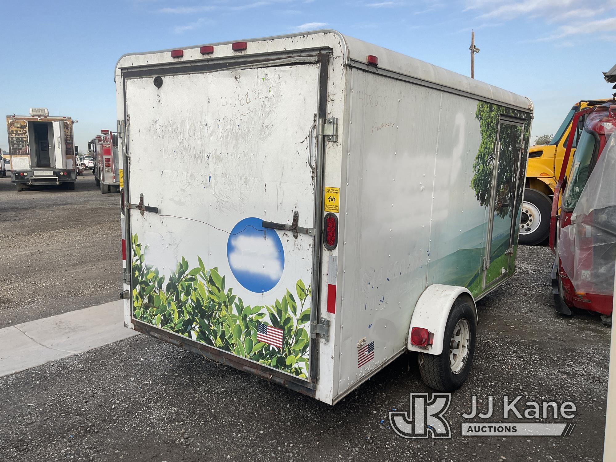 (Jurupa Valley, CA) 2001 Haulmark Enclosed Trailer Towable