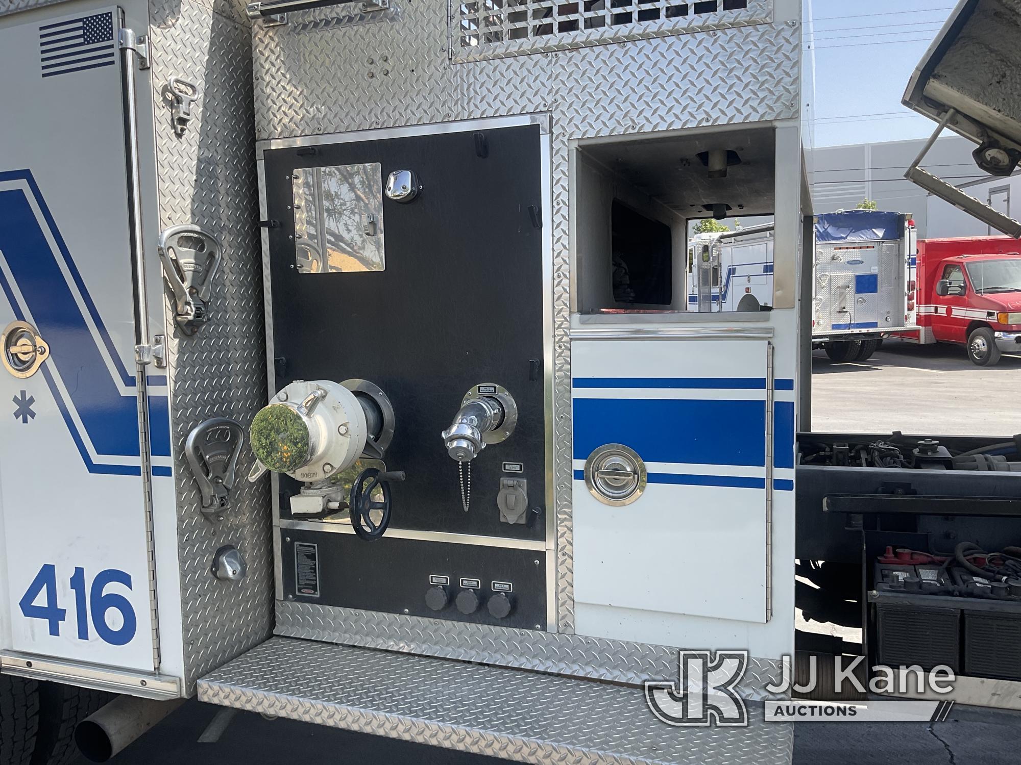 (Jurupa Valley, CA) 2005 Pierce Fire Truck 4X4 Pumper/Fire Truck Runs & Moves, Check Engine Light On