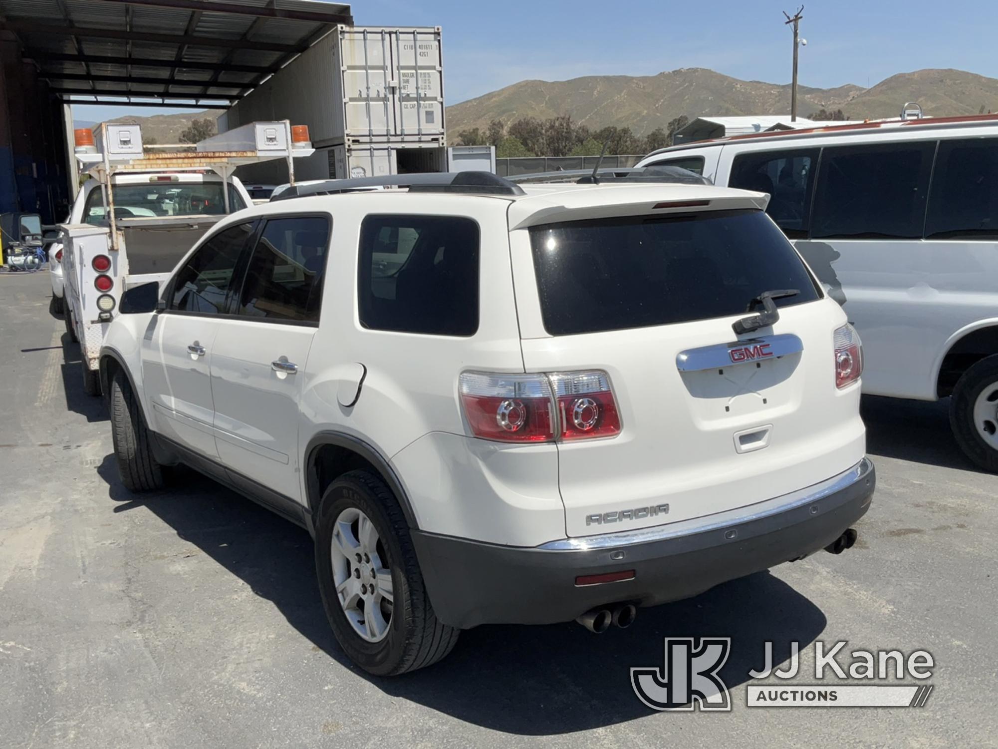 (Jurupa Valley, CA) 2010 GMC Acadia 4-Door Sport Utility Vehicle Runs & Moves