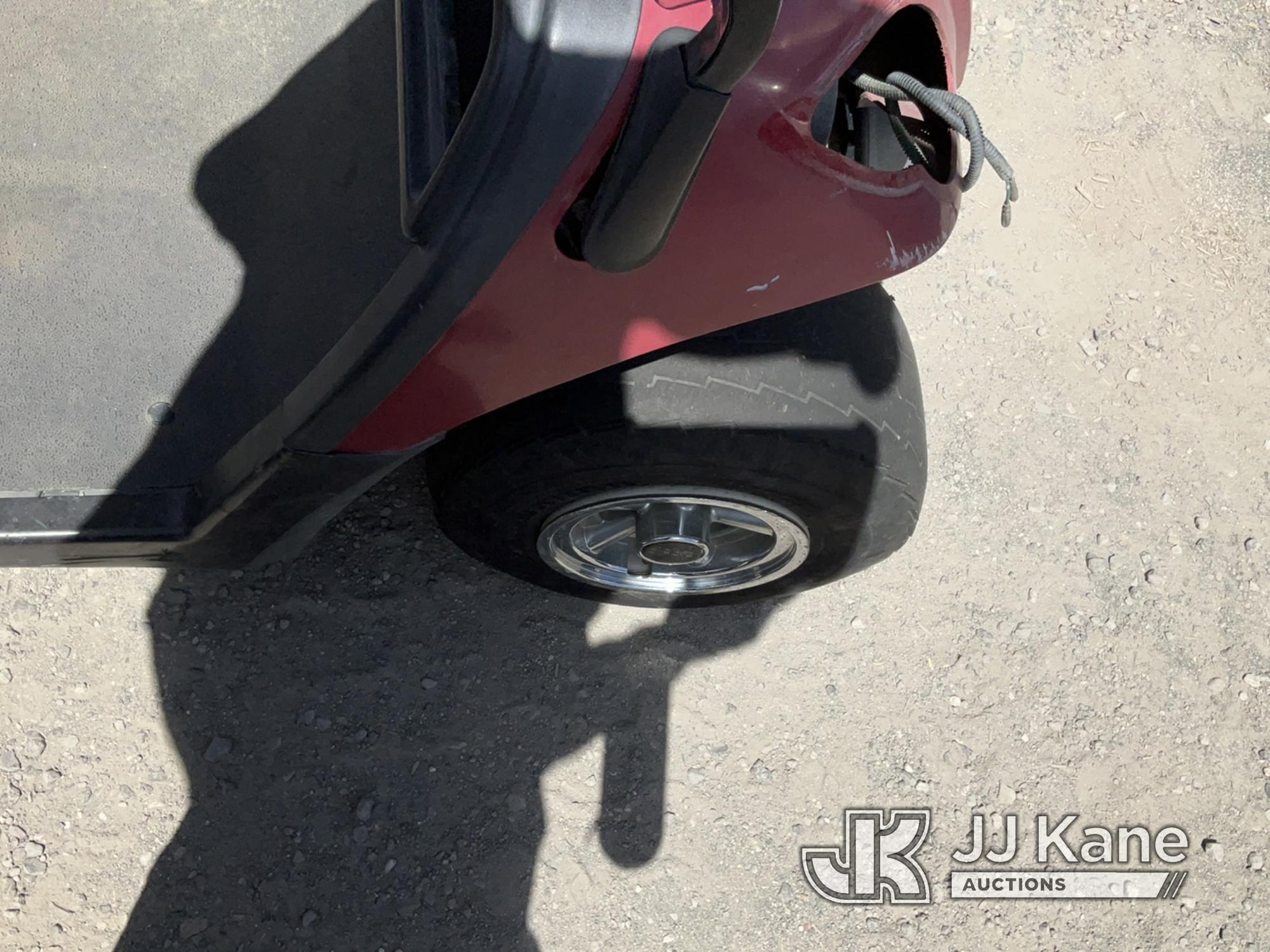 (Jurupa Valley, CA) 2011 Yamaha Golf Cart Not Running , No Key , Missing Parts , Bad Tires