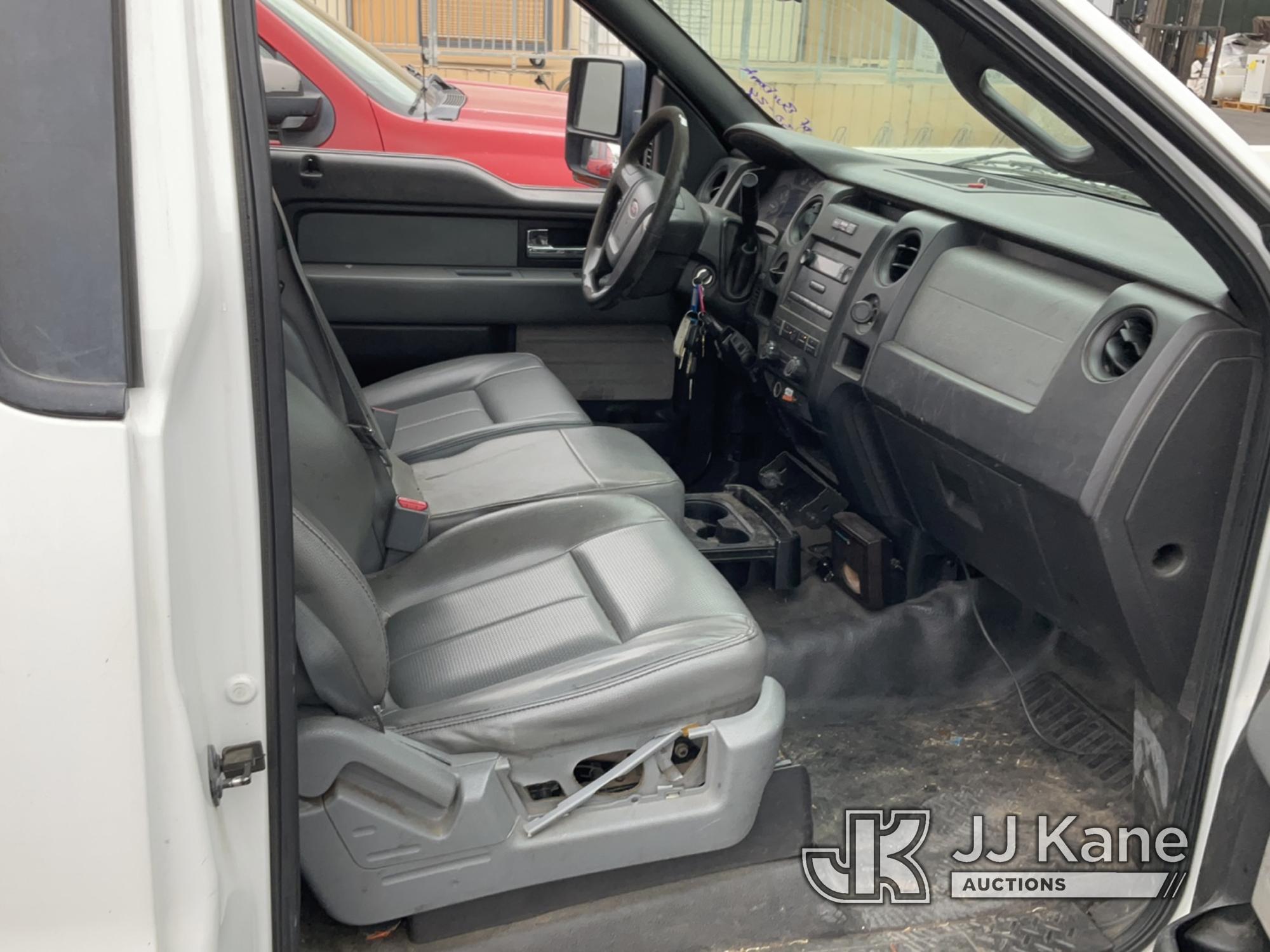 (Jurupa Valley, CA) 2012 Ford F-150 Regular Cab Pickup 2-DR Runs & Moves, Paint Damage, Body Damage