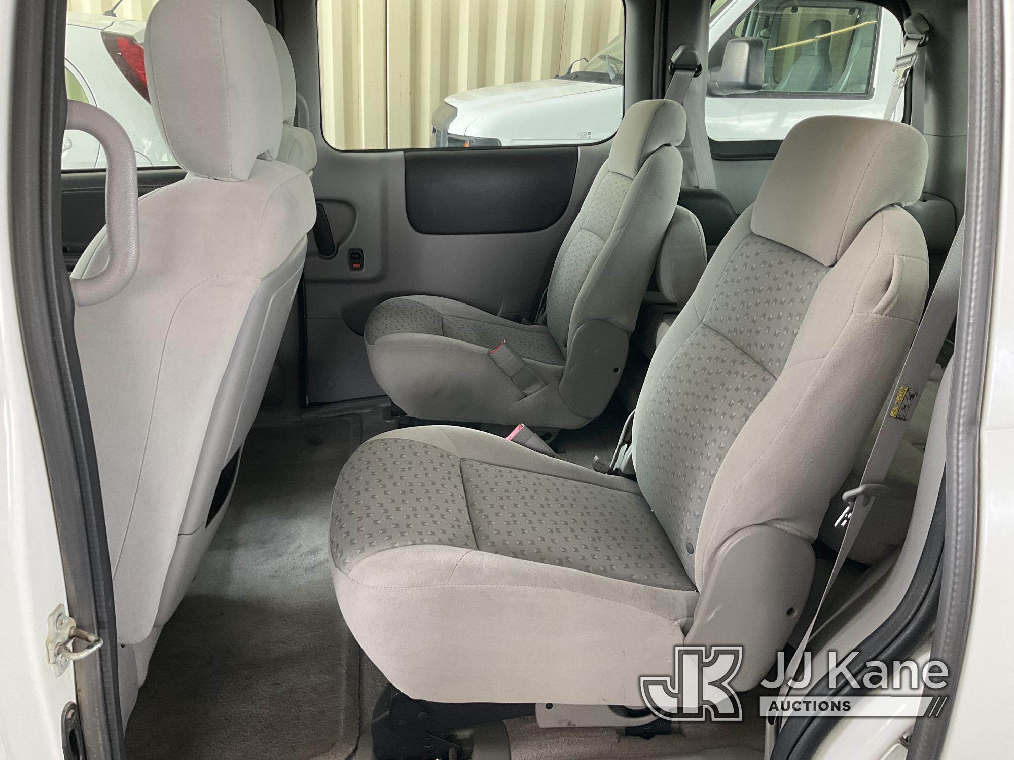 (Jurupa Valley, CA) 2007 Chevrolet Uplander LS Sports Van Runs & Moves