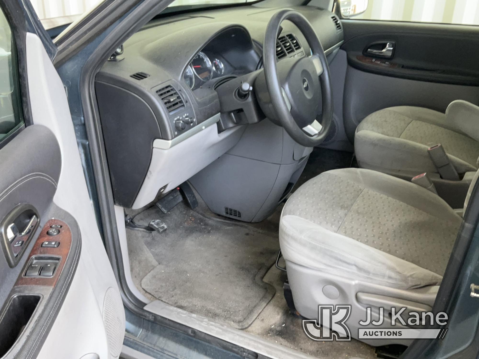 (Jurupa Valley, CA) 2007 Chevrolet Uplander LS Mini Passenger Van Runs & Moves, Missing Rear Seats,
