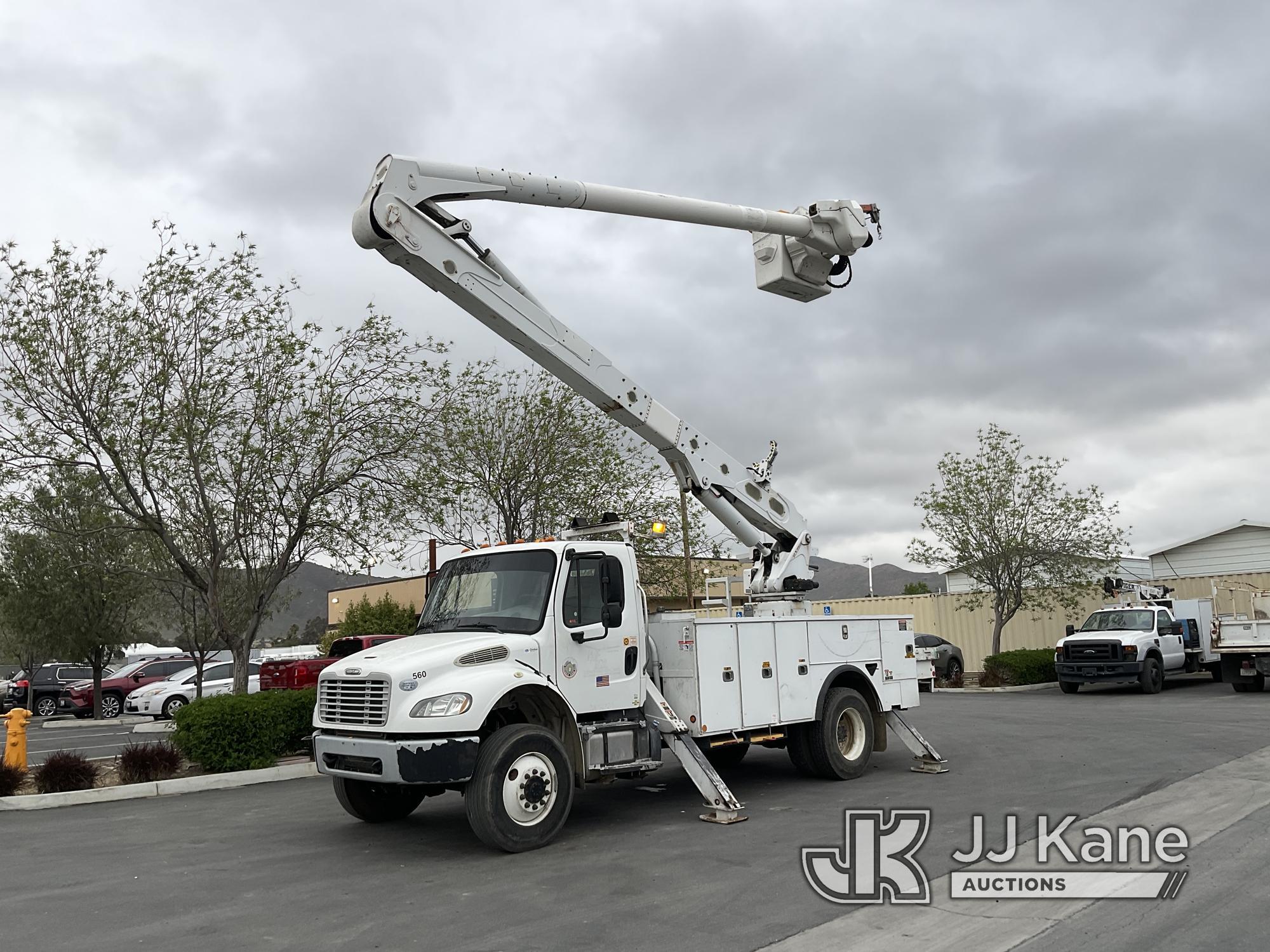 (Jurupa Valley, CA) Altec AA55, Material Handling Bucket , 2015 Freightliner M2 106 4X4 Runs & Moves