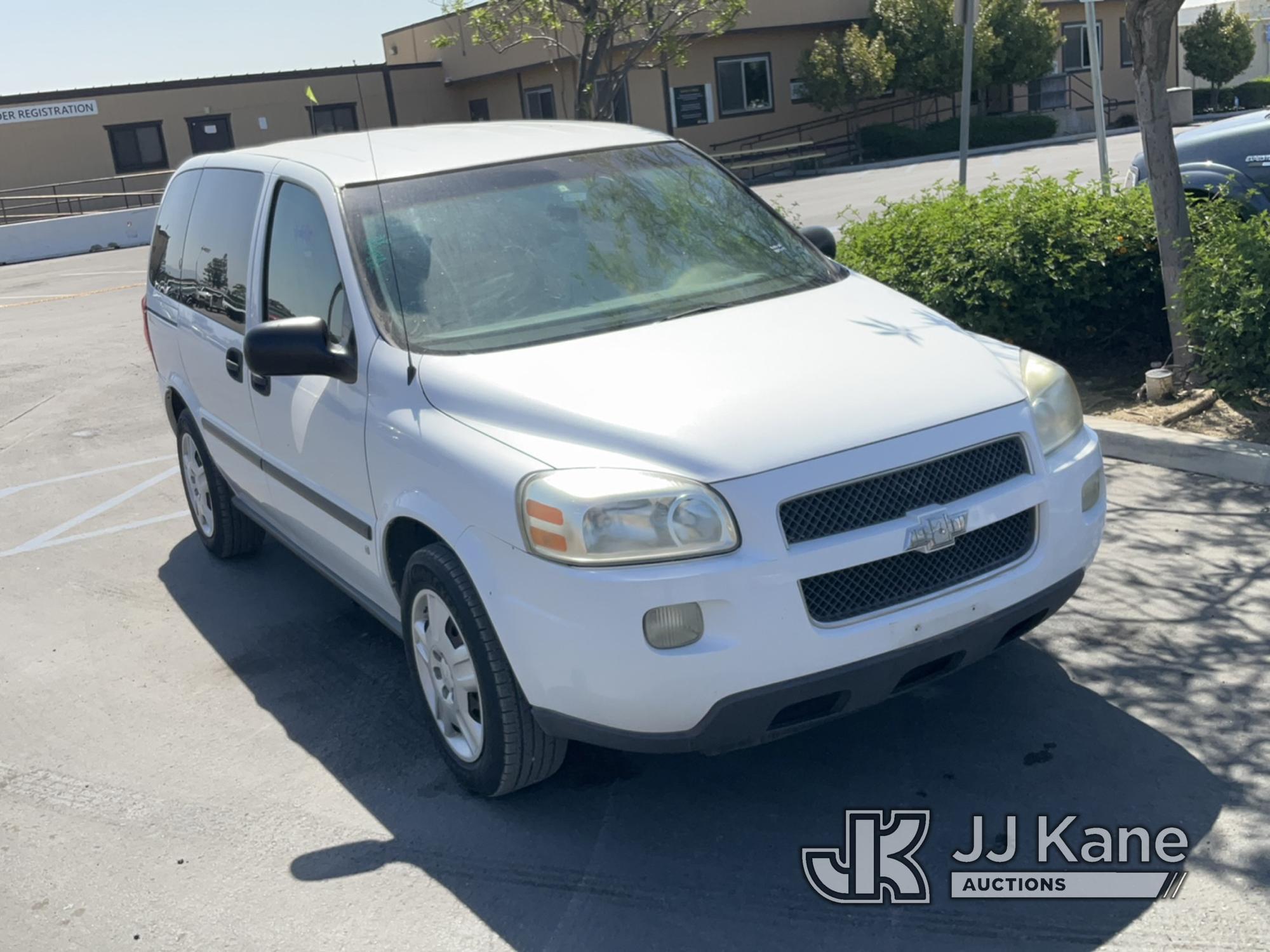 (Jurupa Valley, CA) 2008 Chevrolet Uplander LS Sports Van Runs & Moves