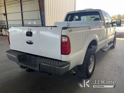 (Jurupa Valley, CA) 2009 Ford F250 4x4 XL Extended-Cab Pickup Truck Run & Moves Tire Light Is On