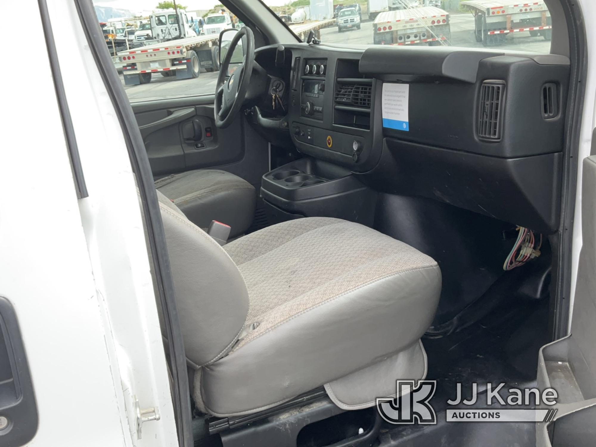 (Salt Lake City, UT) 2014 Chevrolet Express G2500 Cargo Van Runs & Moves) (Check Engine Light On