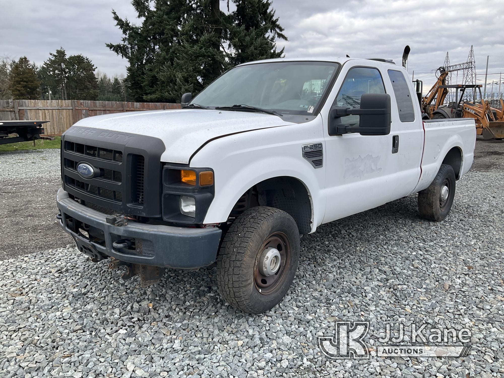 (Tacoma, WA) 2008 Ford F250 4x4 Extended-Cab Pickup Truck Not Running, Condition Unknown) ( Minor Bo