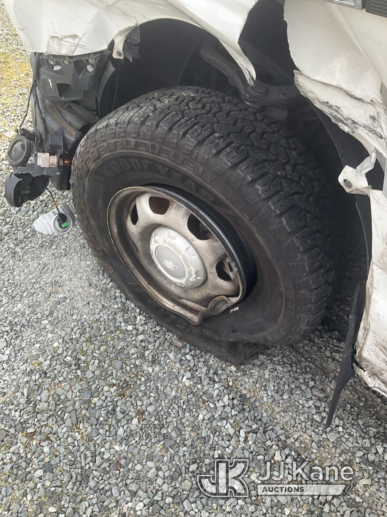 (Eatonville, WA) 2016 Ford F150 4x4 Extended-Cab Pickup Truck Not Running, Condition Unknown, Wrecke