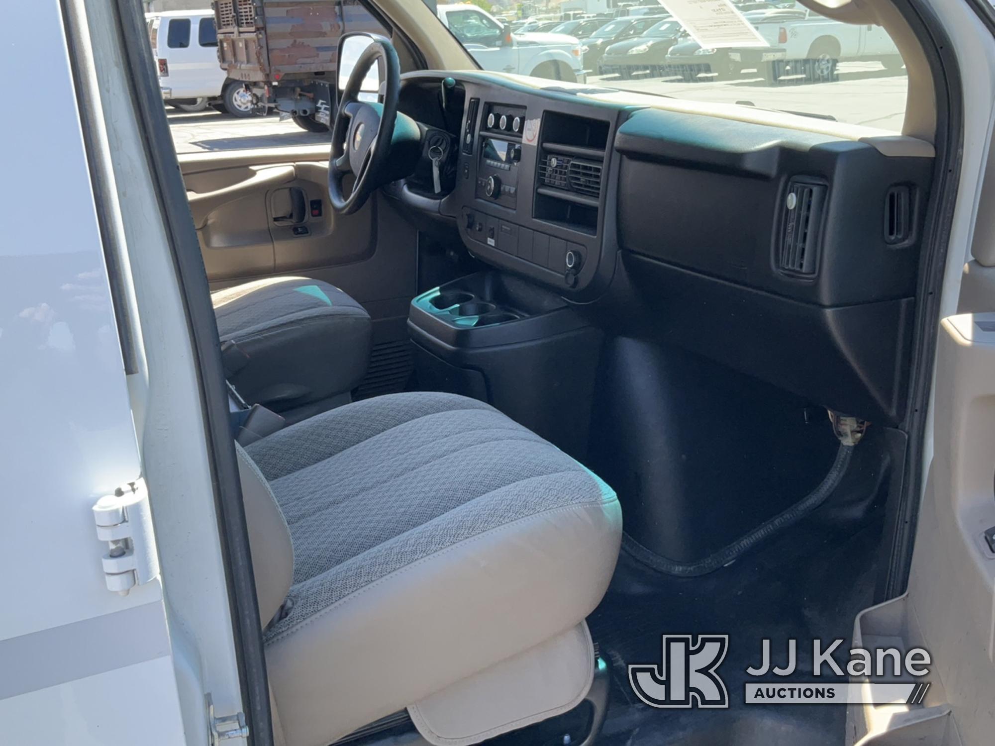 (Salt Lake City, UT) 2011 Chevrolet Express G1500 AWD Animal Control Van Runs & Moves) (Bad Paint