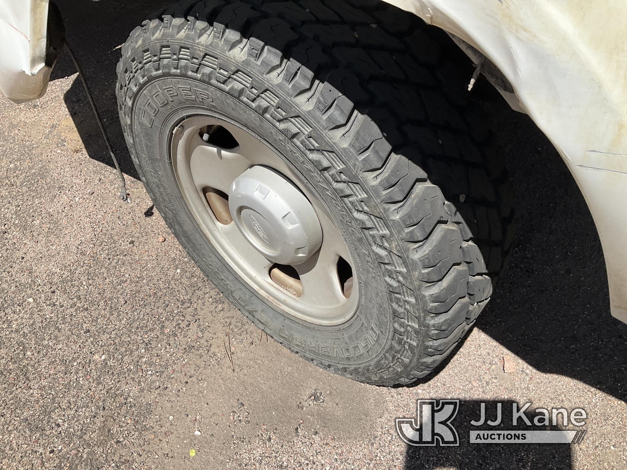 (Castle Rock, CO) 2006 Ford F350 4x4 Pickup Truck Not Running, Condition Unknown) (Wrecked