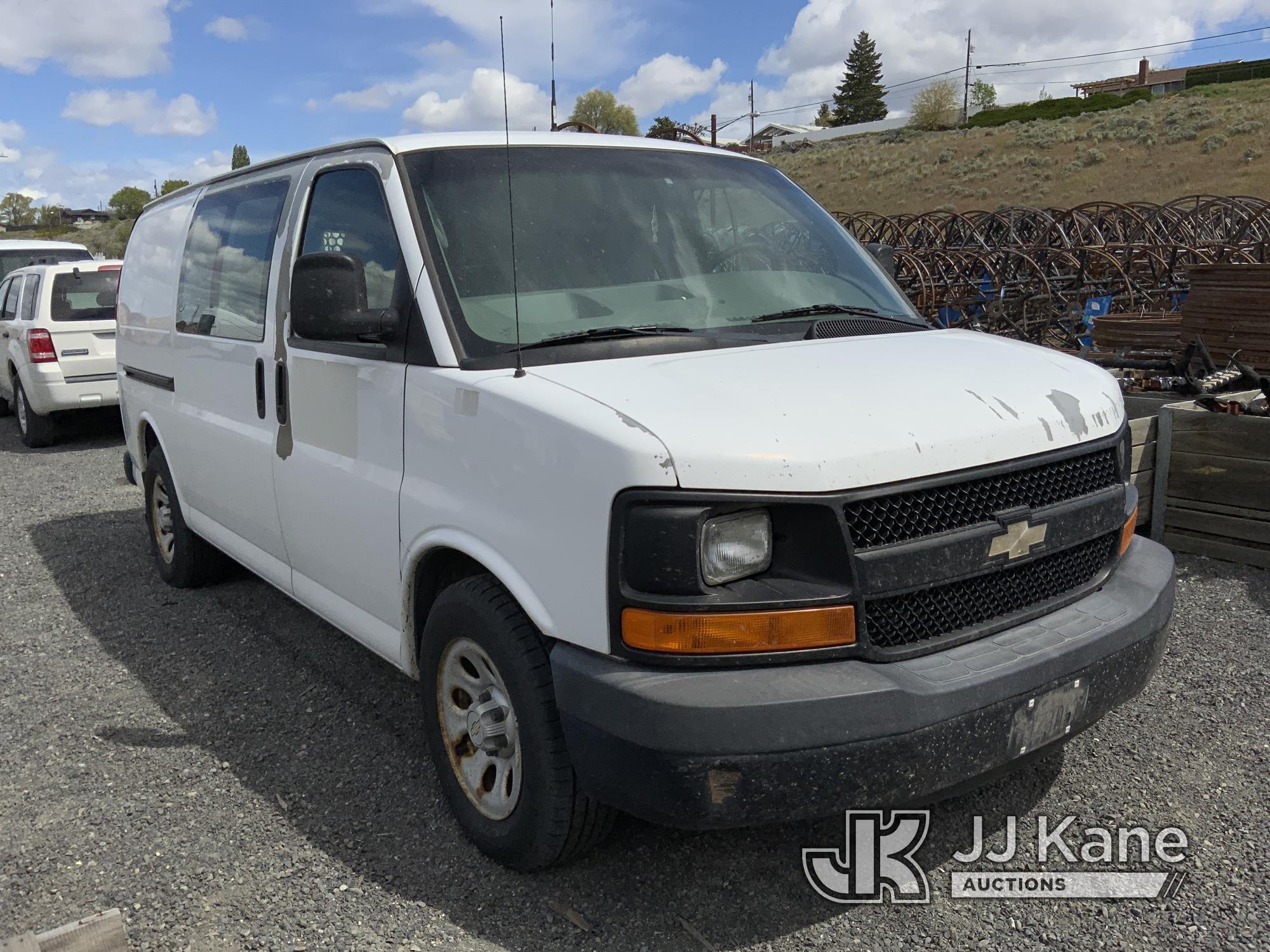 (Ephrata, WA) 2009 Chevrolet Express G1500 AWD Cargo Van Runs & Moves