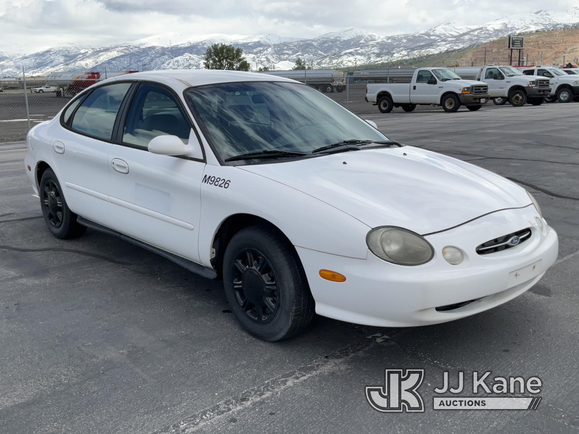 (Salt Lake City, UT) 1998 Ford Taurus 4-Door Sedan Runs & Moves