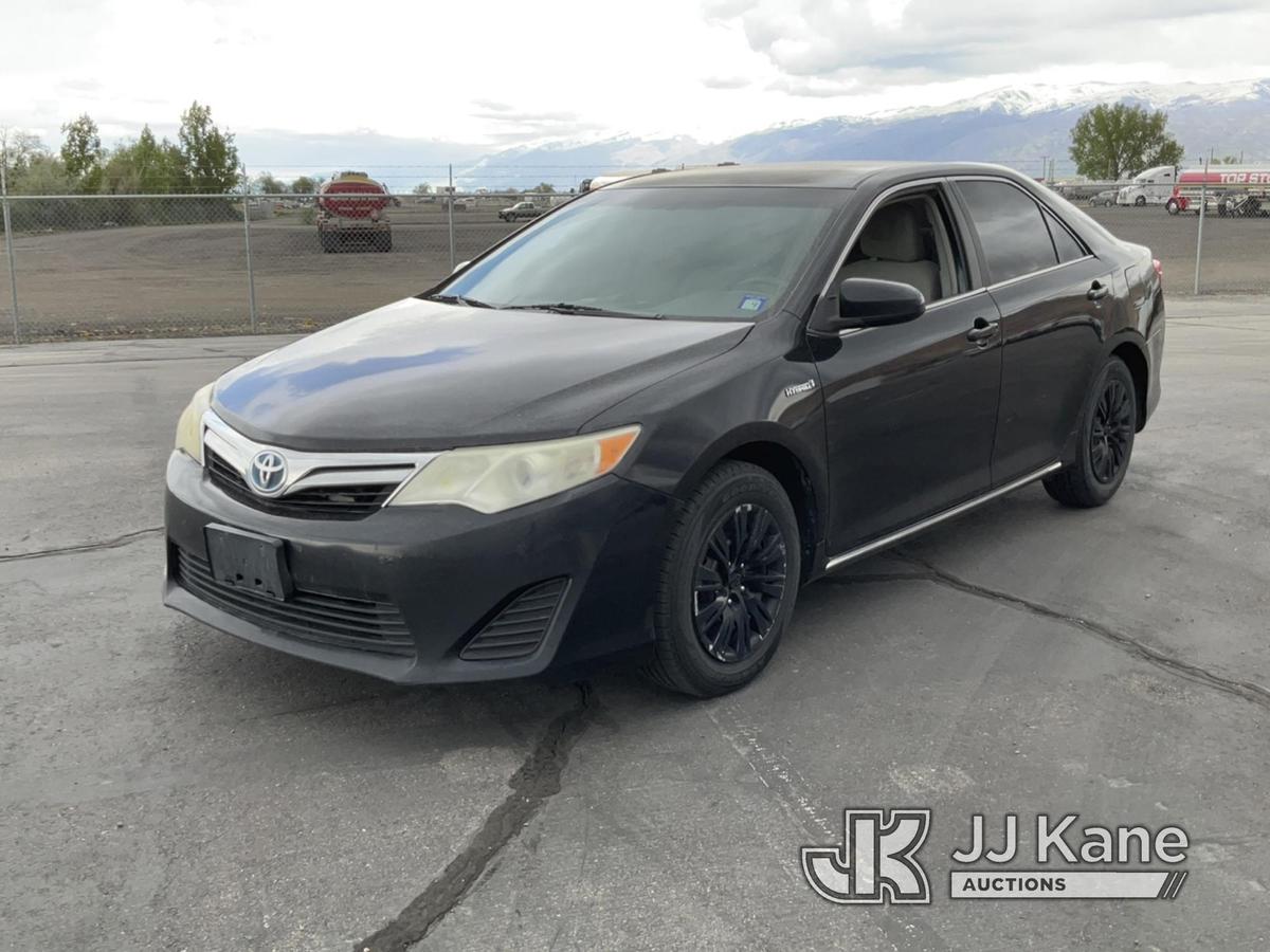 (Salt Lake City, UT) 2012 Toyota Camry Hybrid 4-Door Sedan Runs & Moves