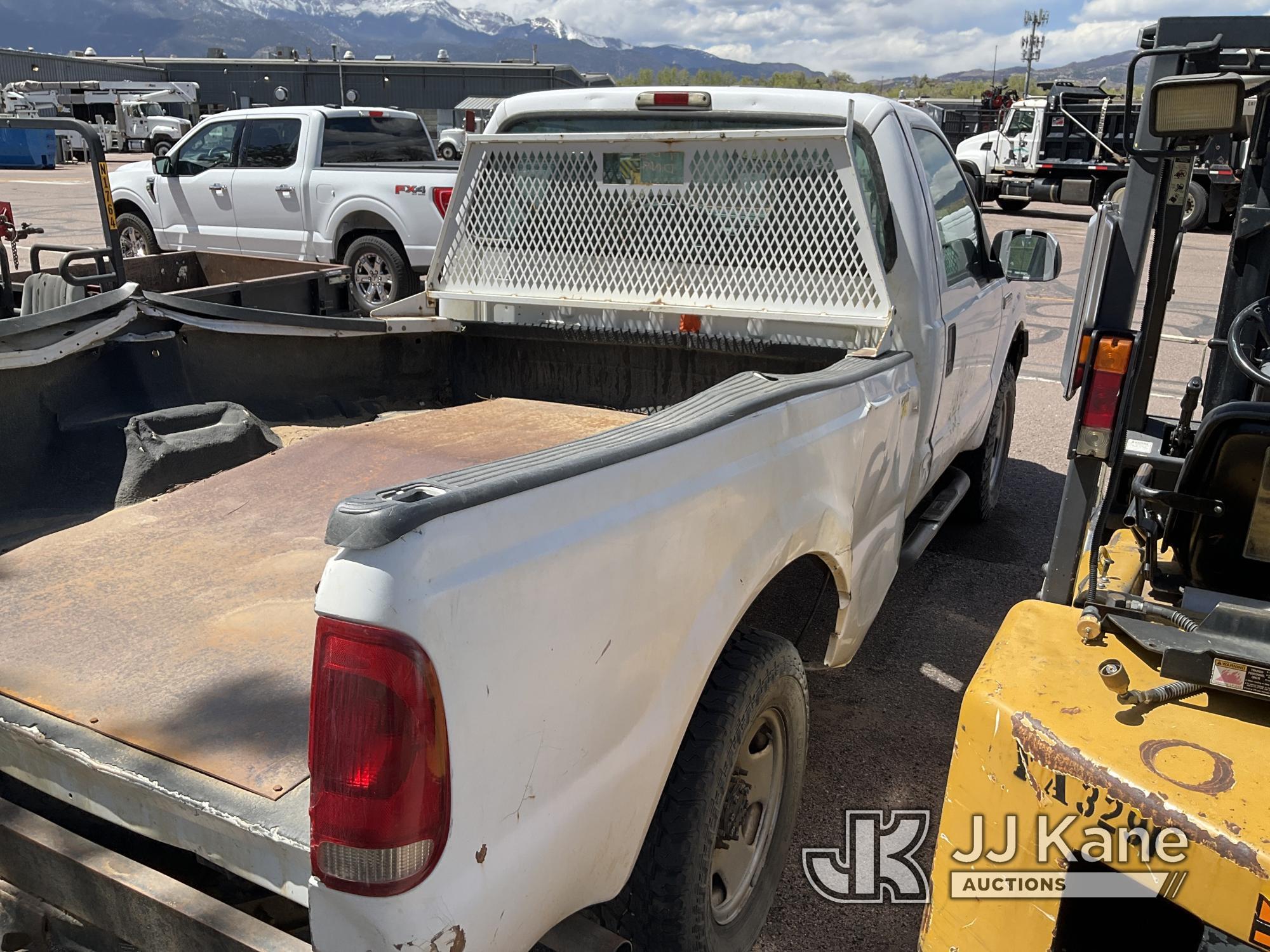 (Castle Rock, CO) 2006 Ford F350 4x4 Pickup Truck Not Running, Condition Unknown) (Wrecked