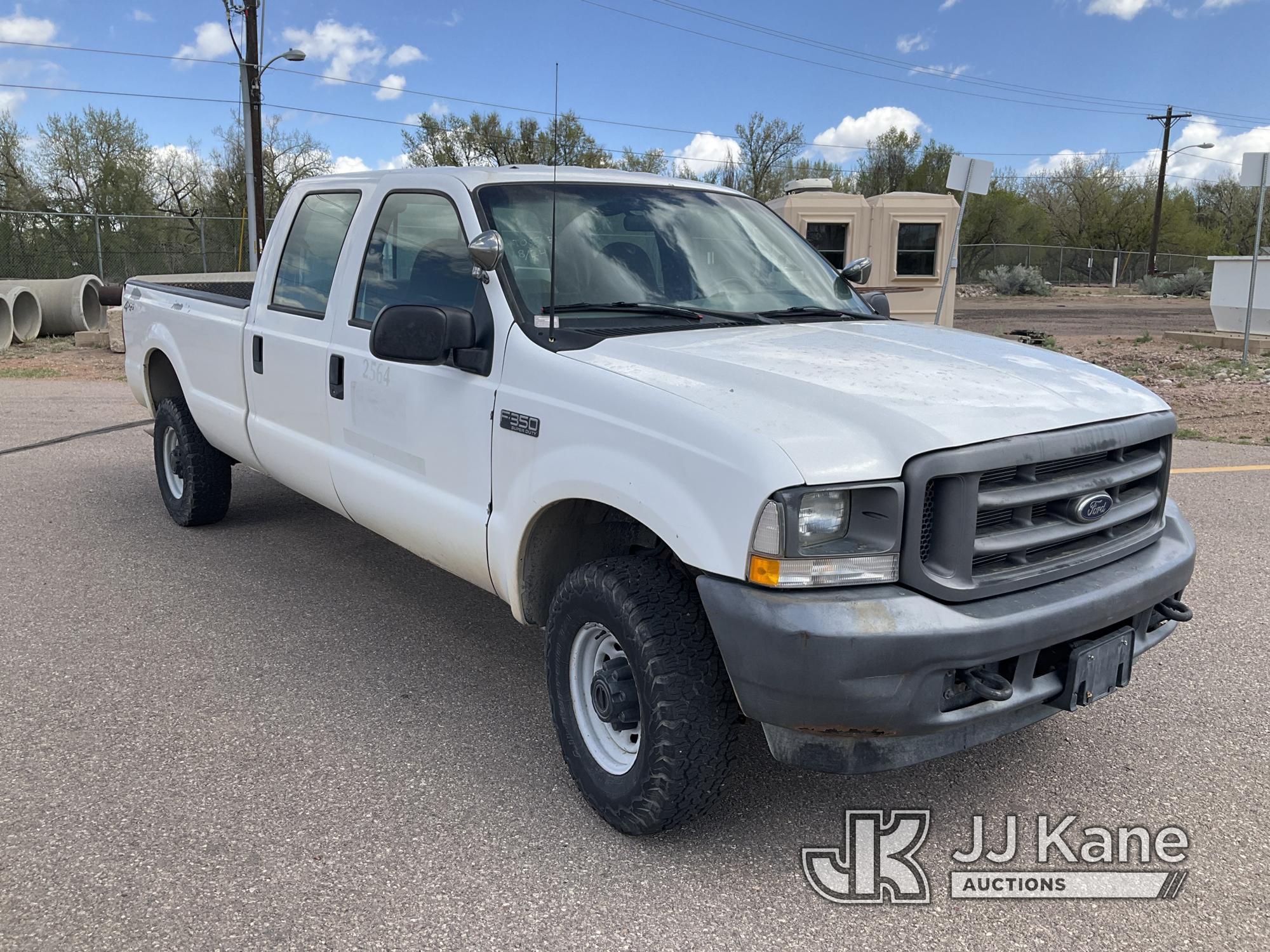 (Castle Rock, CO) 2002 Ford F350 4x4 Crew-Cab Pickup Truck Runs & Moves)( Minor Body/Paint Damage