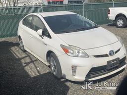 (Portland, OR) 2013 TOYOTA PRIUS FIVE (C 1229 4-Door Hybrid Sedan Runs & Moves) (Jump To Start, Brok