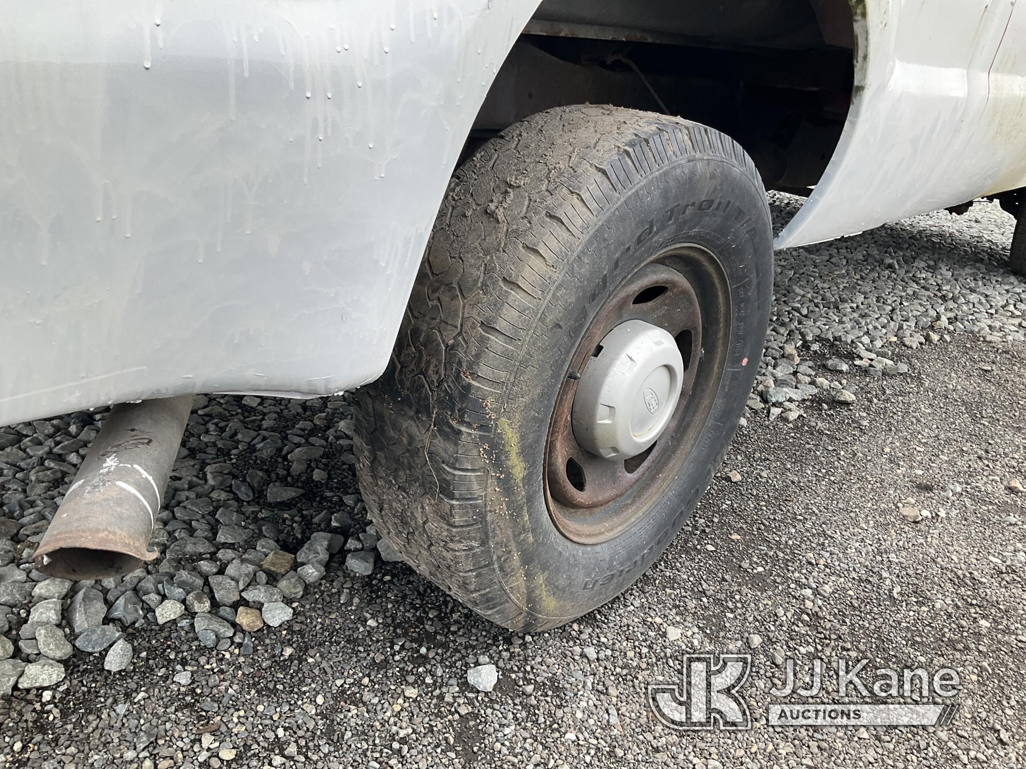 (Tacoma, WA) 2008 Ford F250 4x4 Extended-Cab Pickup Truck Not Running, Condition Unknown) ( Minor Bo