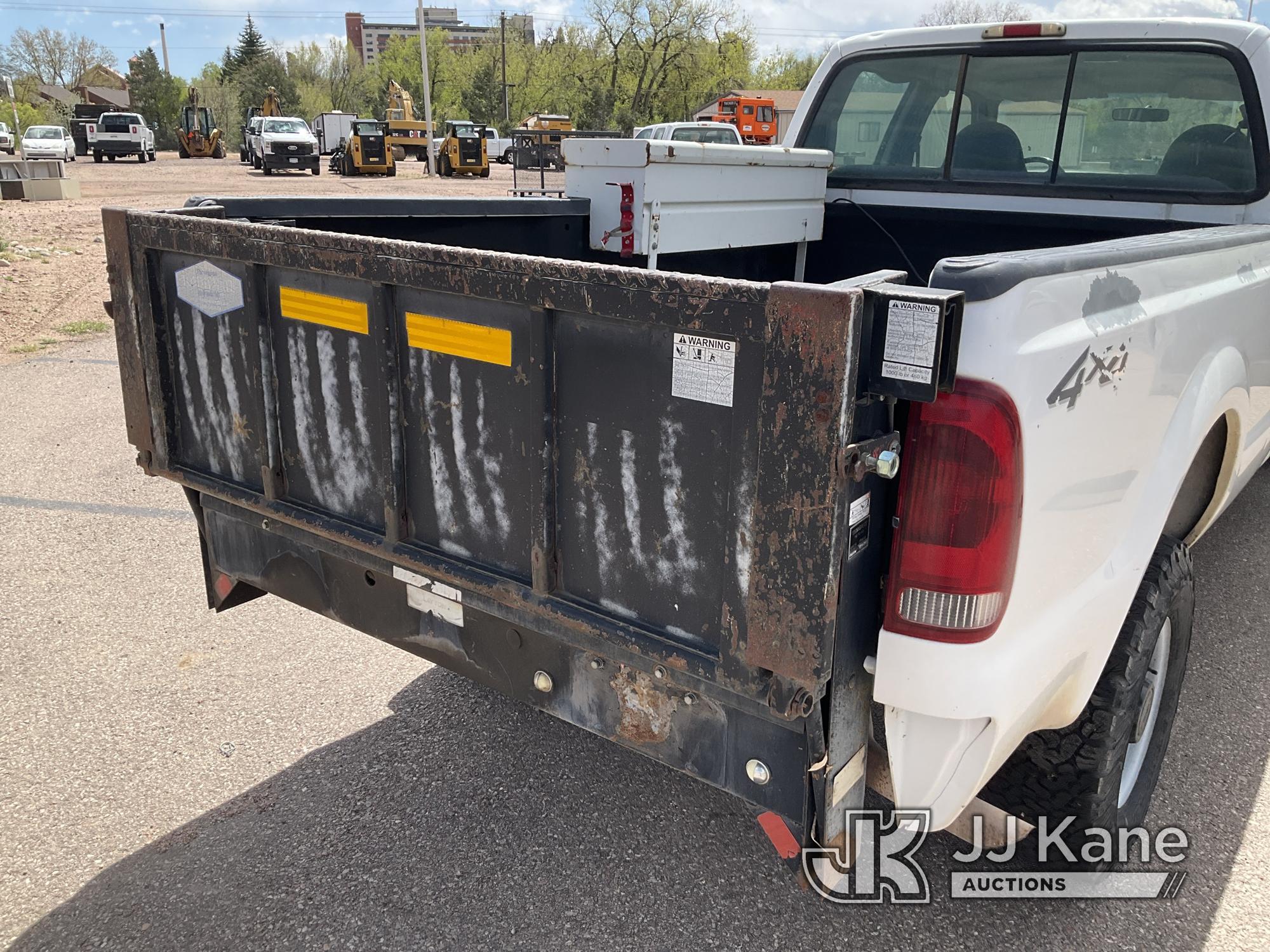 (Castle Rock, CO) 2002 Ford F350 4x4 Crew-Cab Pickup Truck Runs & Moves)( Minor Body/Paint Damage