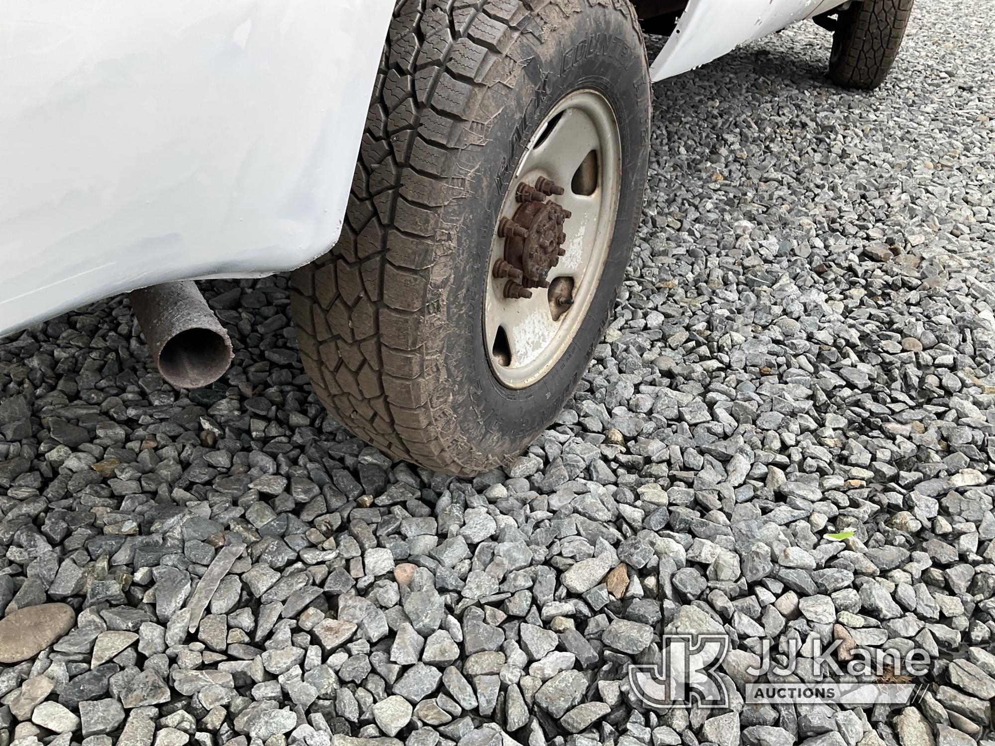 (Tacoma, WA) 2006 Ford F250 4x4 Extended-Cab Pickup Truck Not Running, Condition Unknown, Check Engi