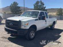 (Tracy-Clark, NV) 2013 Ford F250 4x4 Extended-Cab Pickup Truck Runs & Moves) (Tire Pressure Light On