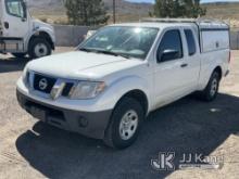 2015 Nissan Frontier Extended-Cab Pickup Truck Runs & Moves) (Tire Pressure Light On
