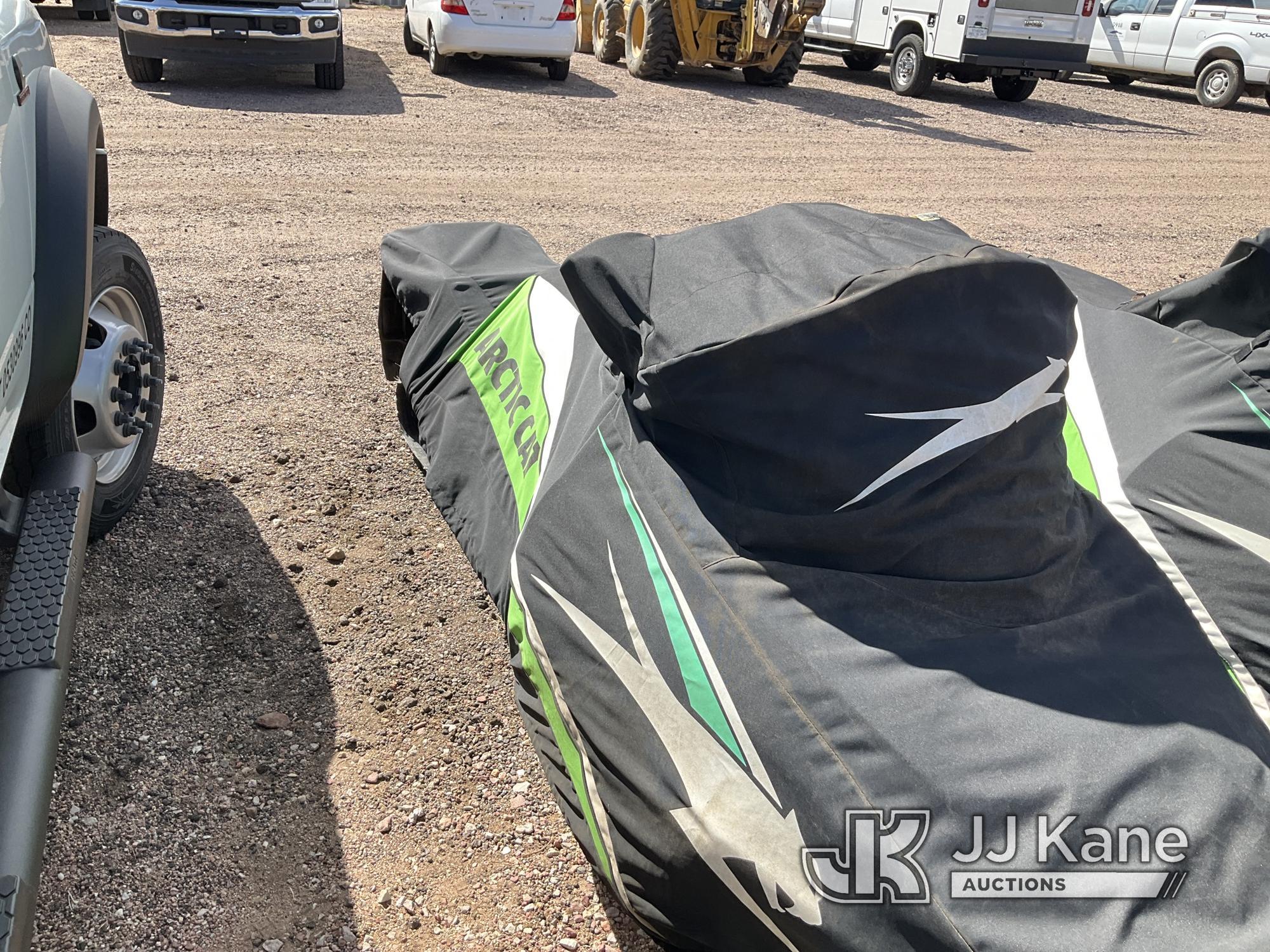 (Castle Rock, CO) 2011 Arctic Cat Snowmobile Not Running, Condition Unknown, Fuel Leak) (Seller Stat