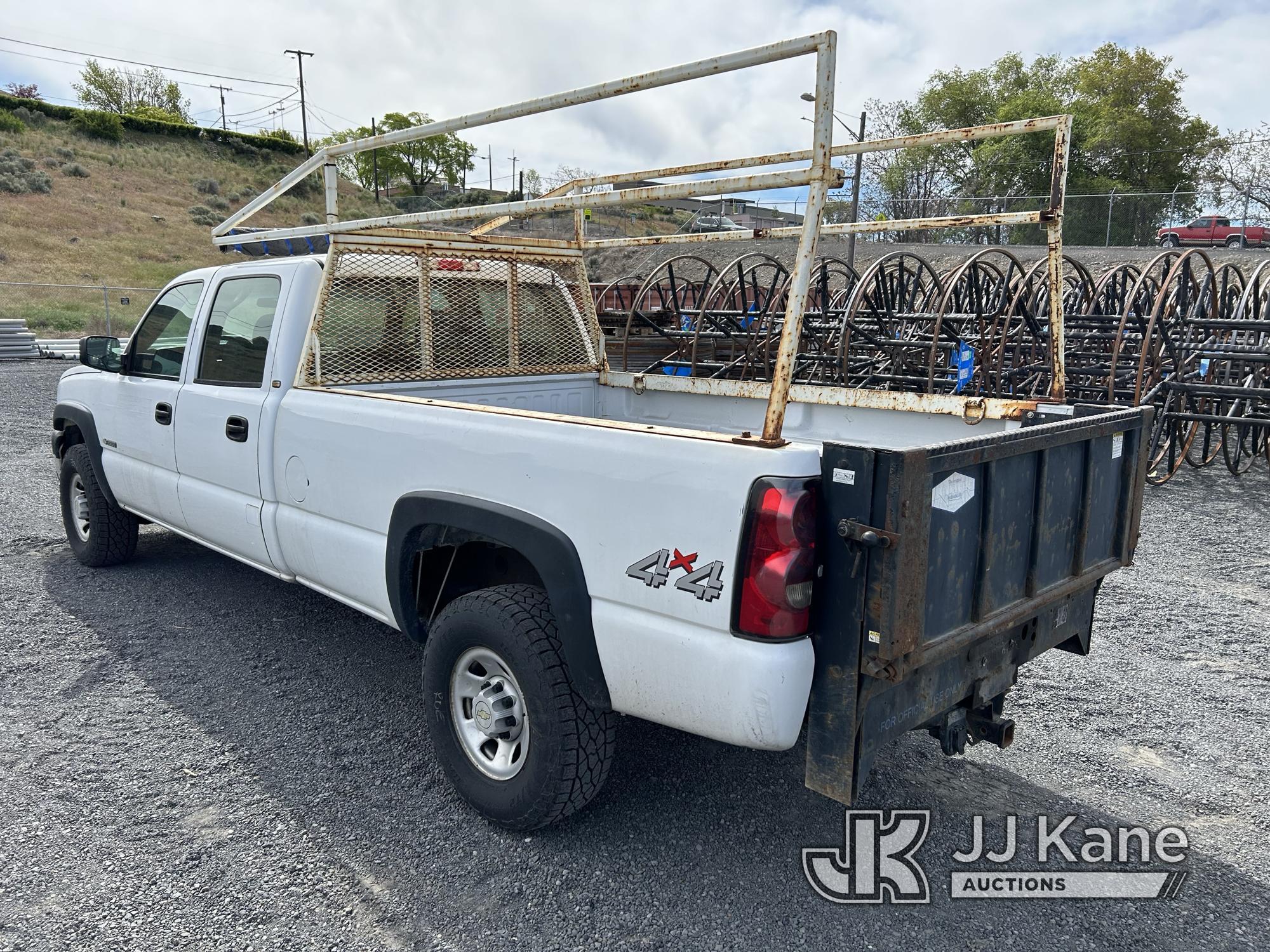 (Ephrata, WA) 2005 Chevrolet Silverado 4x4 Extended-Cab Pickup Truck Runs & Moves, Check Engine Ligh