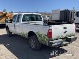 (Tracy-Clark, NV) 2013 Ford F250 4x4 Extended-Cab Pickup Truck Runs & Moves) (Tire Pressure Light On