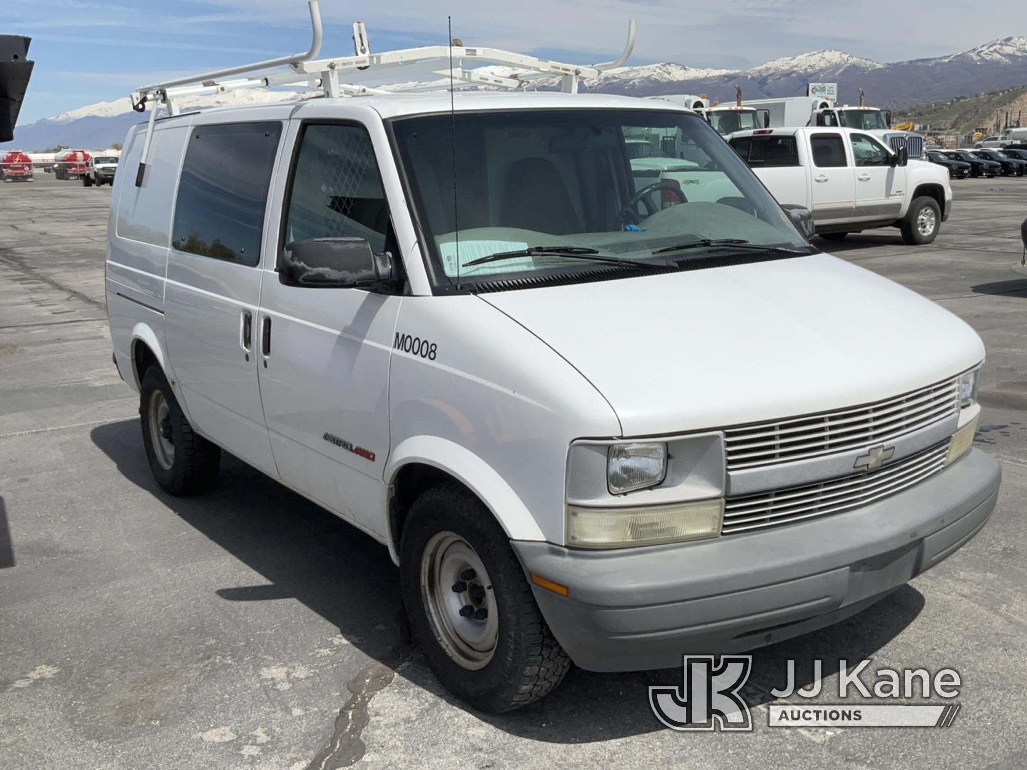 (Salt Lake City, UT) 2000 Chevrolet Astro AWD Cargo Van Not Running, Condition Unknown