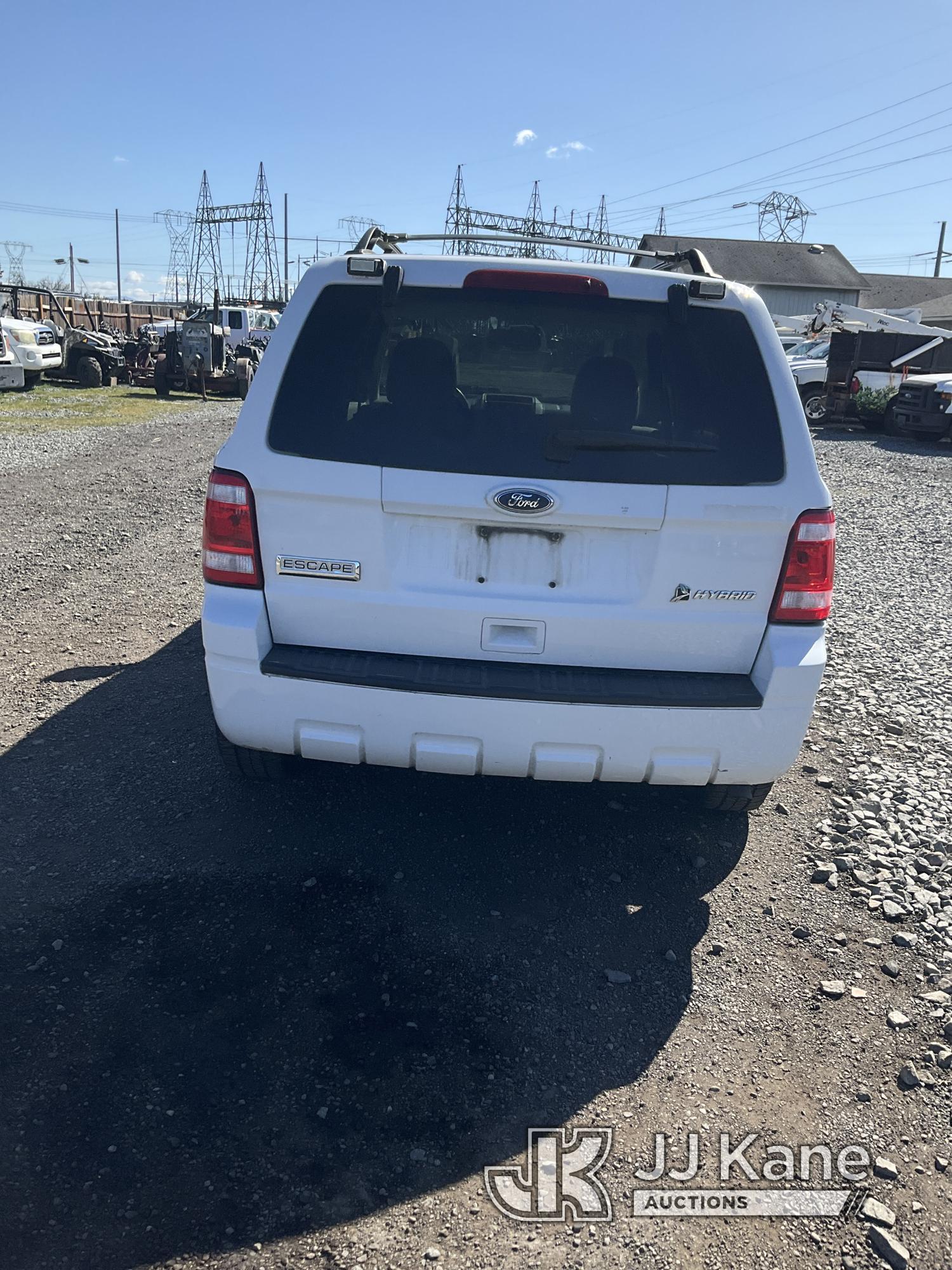 (Tacoma, WA) 2010 Ford Escape Hybrid 4x4 Sport Utility Vehicle Runs & Moves