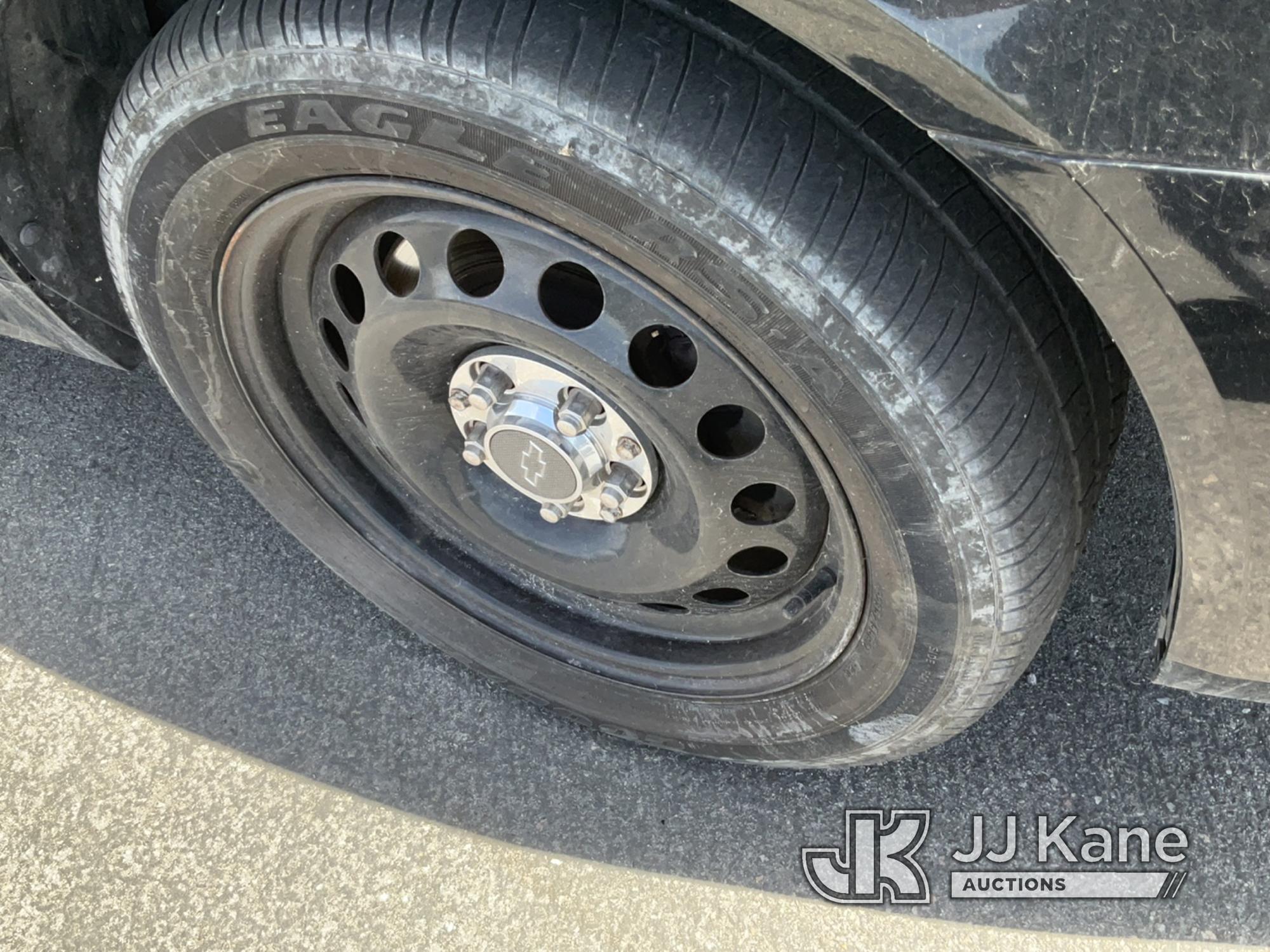 (Salt Lake City, UT) 2016 Chevrolet Impala 4-Door Sedan Runs & Moves) (Wrecked Left Rear